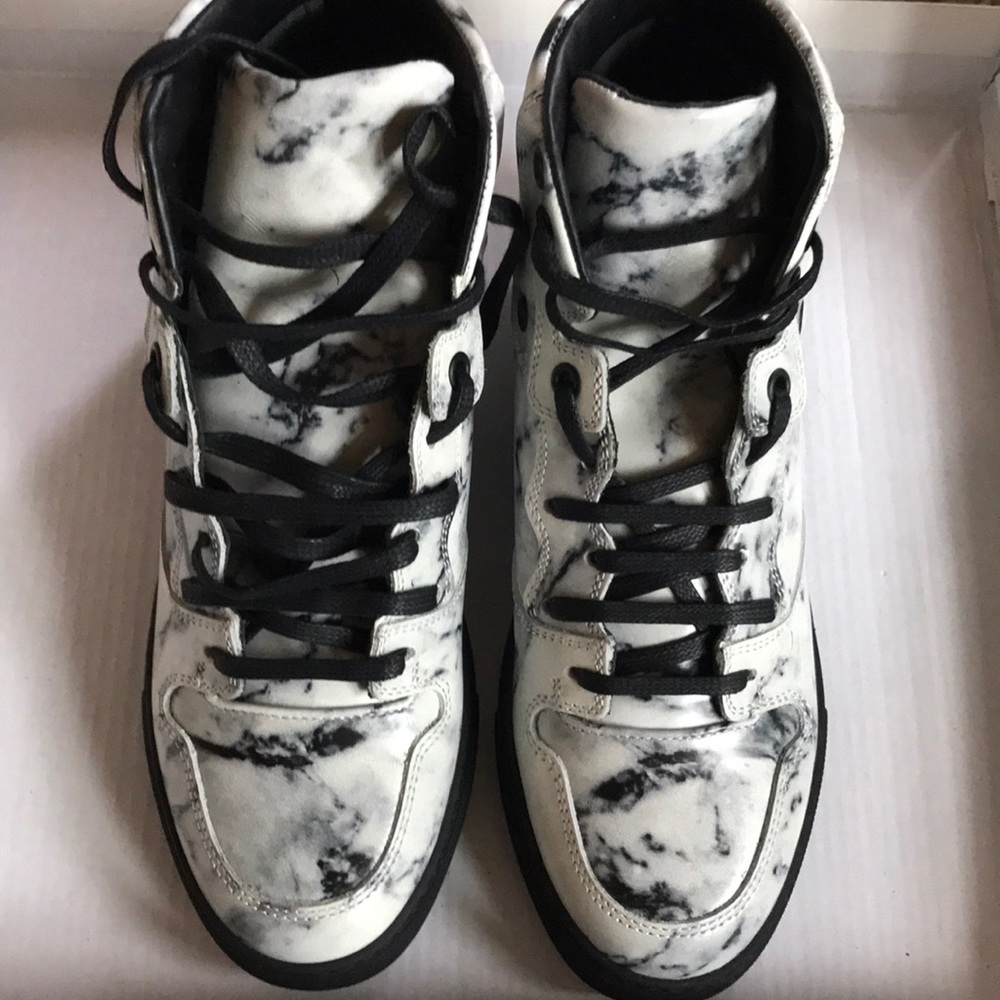 Balenciaga marble sneakers. Size 35